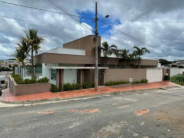 #581 - Casa para Venda em Santo Antônio do Monte - MG