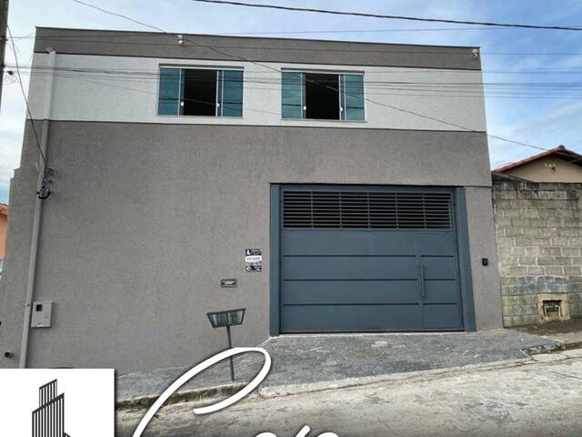 #688 - Casa para Venda em Santo Antônio do Monte - MG