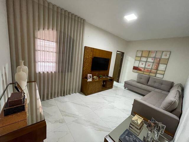 #720 - Casa para Venda em Santo Antônio do Monte - MG