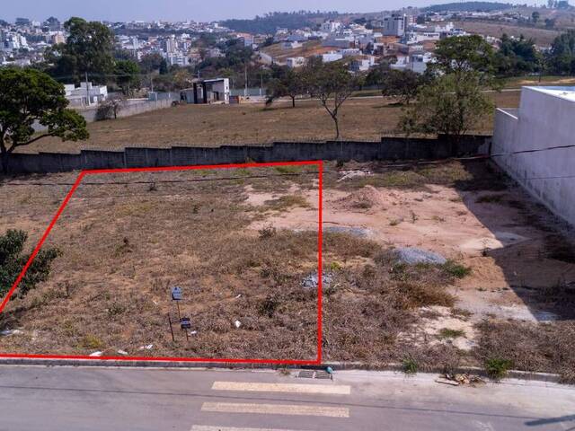 #875 - Área para Venda em Santo Antônio do Monte - MG