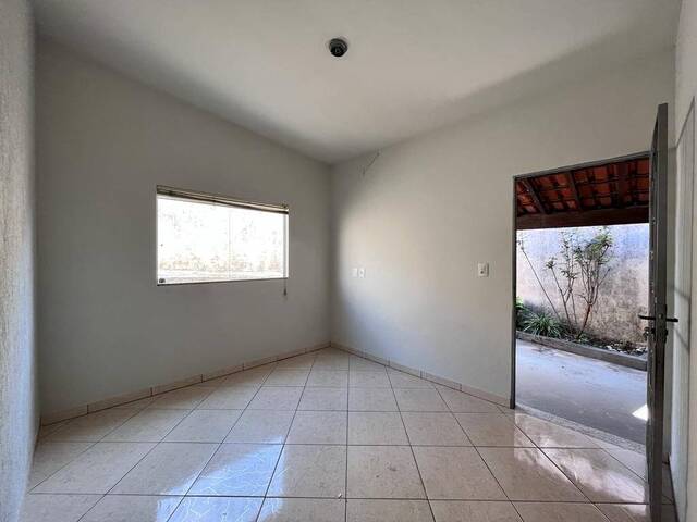 #894 - Casa para Venda em Santo Antônio do Monte - MG