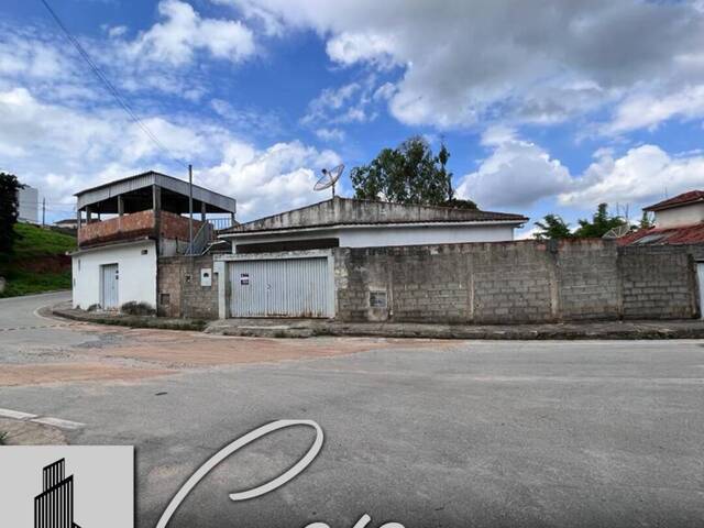 #953 - Casa para Venda em Santo Antônio do Monte - MG