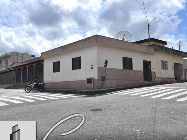 #978 - Casa para Venda em Santo Antônio do Monte - MG
