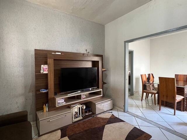 #1041 - Casa para Venda em Santo Antônio do Monte - MG