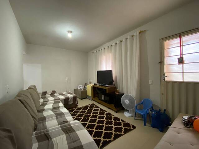 #1054 - Casa para Venda em Santo Antônio do Monte - MG