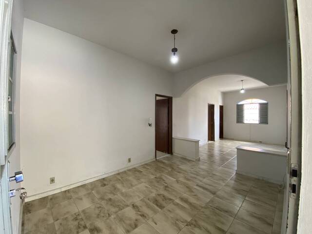 #1073 - Casa para Venda em Santo Antônio do Monte - MG