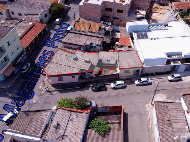 #1075 - Casa para Venda em Santo Antônio do Monte - MG