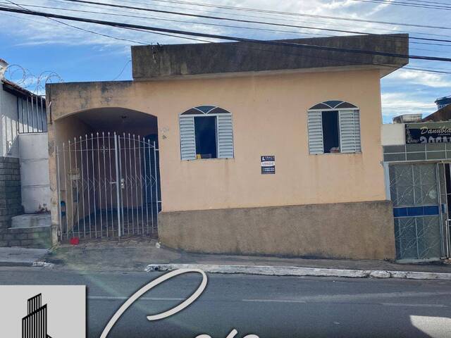 #1093 - Casa para Venda em Santo Antônio do Monte - MG