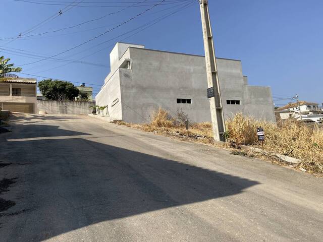 #1323 - Área para Venda em Santo Antônio do Monte - MG