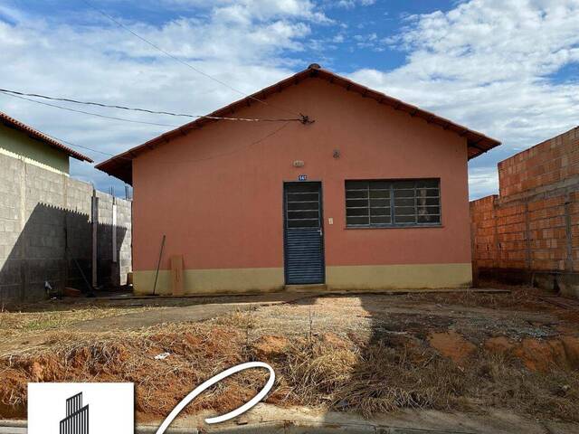 #1498 - Casa para Venda em Santo Antônio do Monte - MG - 1