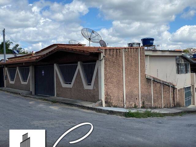 #1584 - Casa para Venda em Santo Antônio do Monte - MG - 1