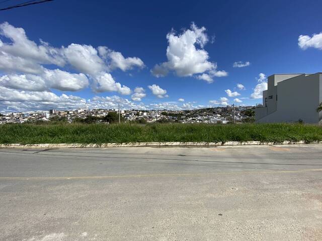 #1627 - Área para Venda em Santo Antônio do Monte - MG - 2