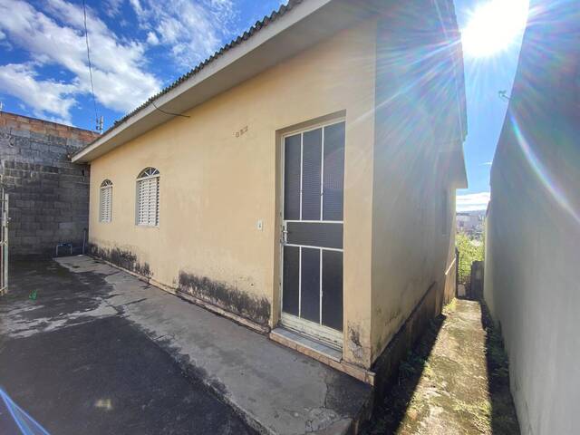 #1725 - Casa para Venda em Santo Antônio do Monte - MG - 2