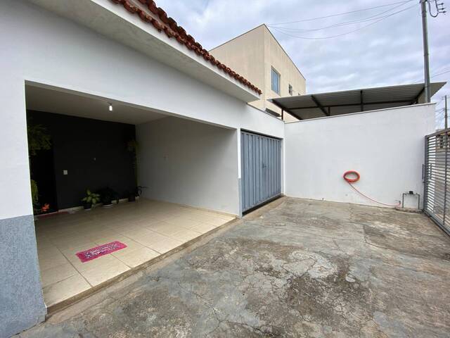 #1727 - Casa para Venda em Santo Antônio do Monte - MG - 2