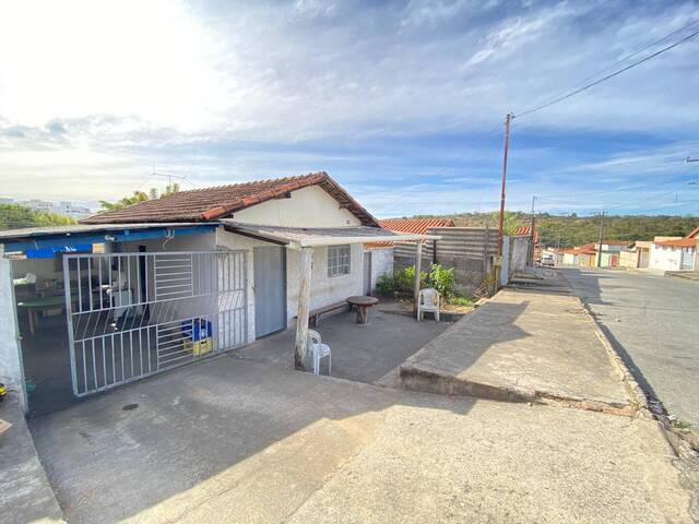 #1759 - Casa para Venda em Santo Antônio do Monte - MG