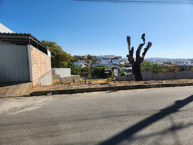 #1817 - Área para Venda em Santo Antônio do Monte - MG - 2