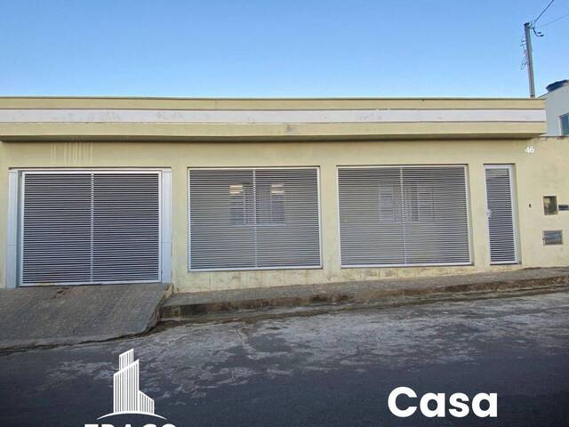 #1819 - Casa para Venda em Santo Antônio do Monte - MG - 1