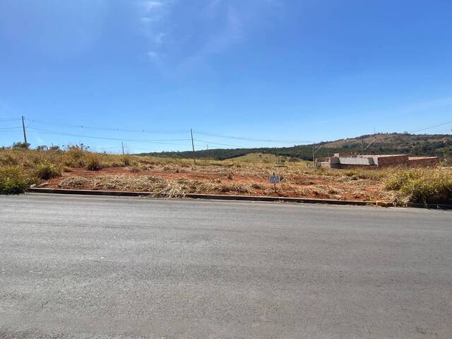 #1834 - Área para Venda em Santo Antônio do Monte - MG - 2