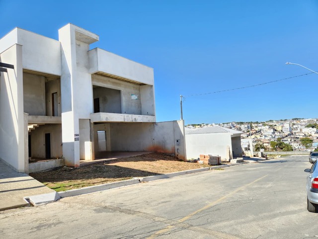 #1835 - Casa para Venda em Santo Antônio do Monte - MG - 3