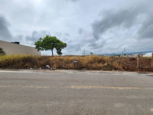 #1840 - Área para Venda em Santo Antônio do Monte - MG - 2