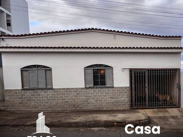 #1873 - Casa para Venda em Santo Antônio do Monte - MG - 1