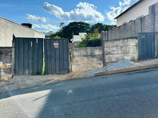 #1895 - Área para Venda em Santo Antônio do Monte - MG