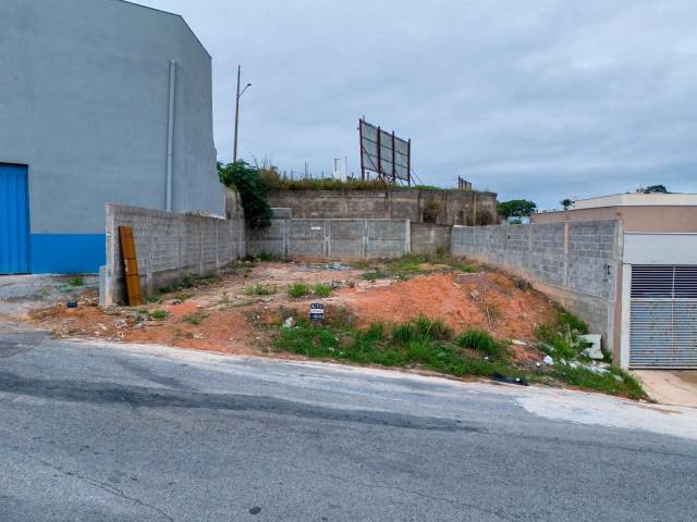 #1932 - Área para Venda em Santo Antônio do Monte - MG - 2