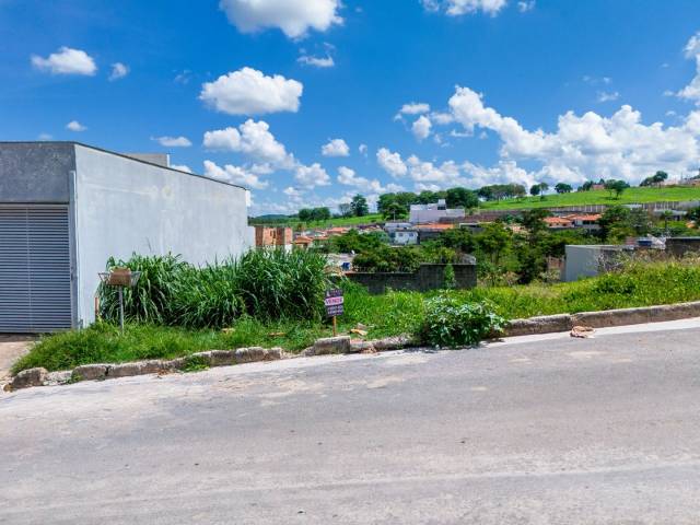 #1934 - Área para Venda em Santo Antônio do Monte - MG - 2