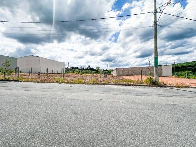 #1996 - Área para Venda em Santo Antônio do Monte - MG