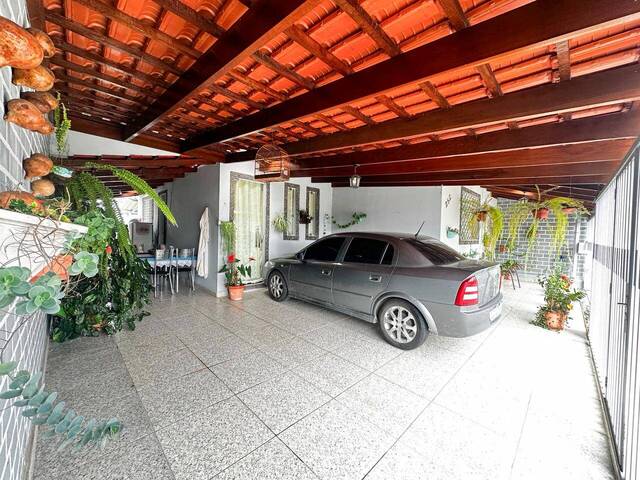 #2001 - Casa para Venda em Santo Antônio do Monte - MG