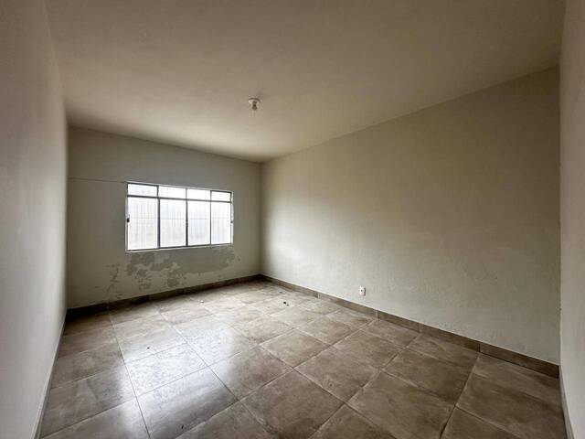 #2023 - Casa para Venda em Santo Antônio do Monte - MG