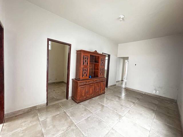 #2023 - Casa para Venda em Santo Antônio do Monte - MG