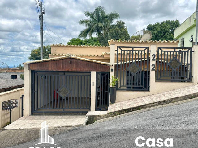 #2029 - Casa para Venda em Santo Antônio do Monte - MG