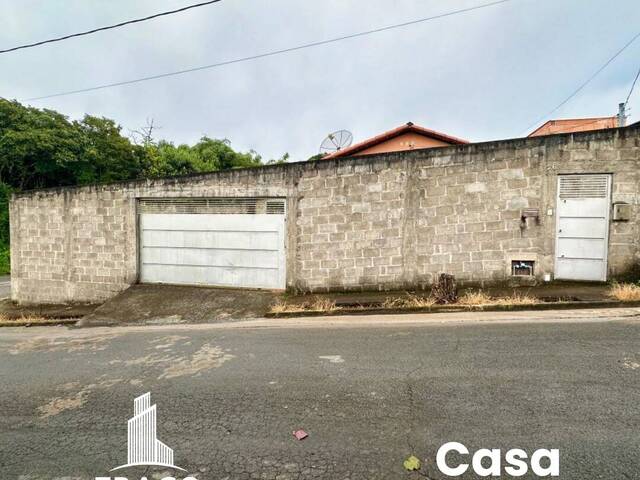 #2034 - Casa para Venda em Santo Antônio do Monte - MG - 1