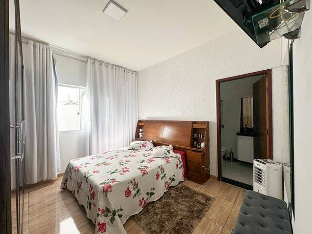 #2081 - Casa para Venda em Santo Antônio do Monte - MG