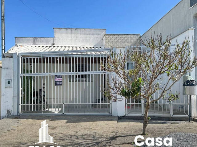 #2075 - Casa para Venda em Santo Antônio do Monte - MG