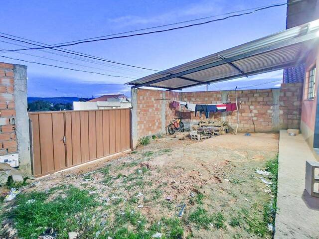 #2091 - Casa para Venda em Santo Antônio do Monte - MG