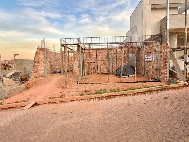 #2208 - Casa para Venda em Santo Antônio do Monte - MG - 2