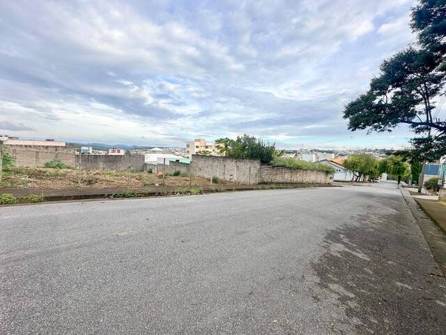 #2213 - Área para Venda em Santo Antônio do Monte - MG