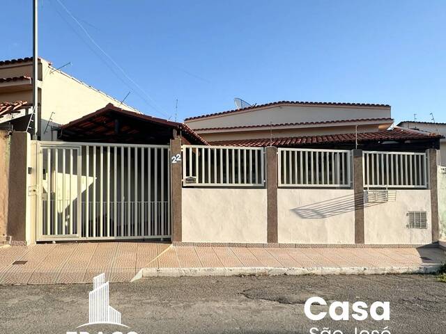 #2230 - Casa para Venda em Santo Antônio do Monte - MG