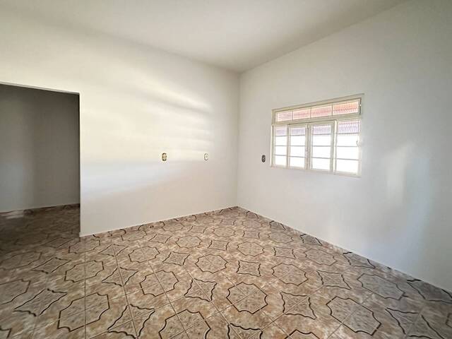 #2230 - Casa para Venda em Santo Antônio do Monte - MG